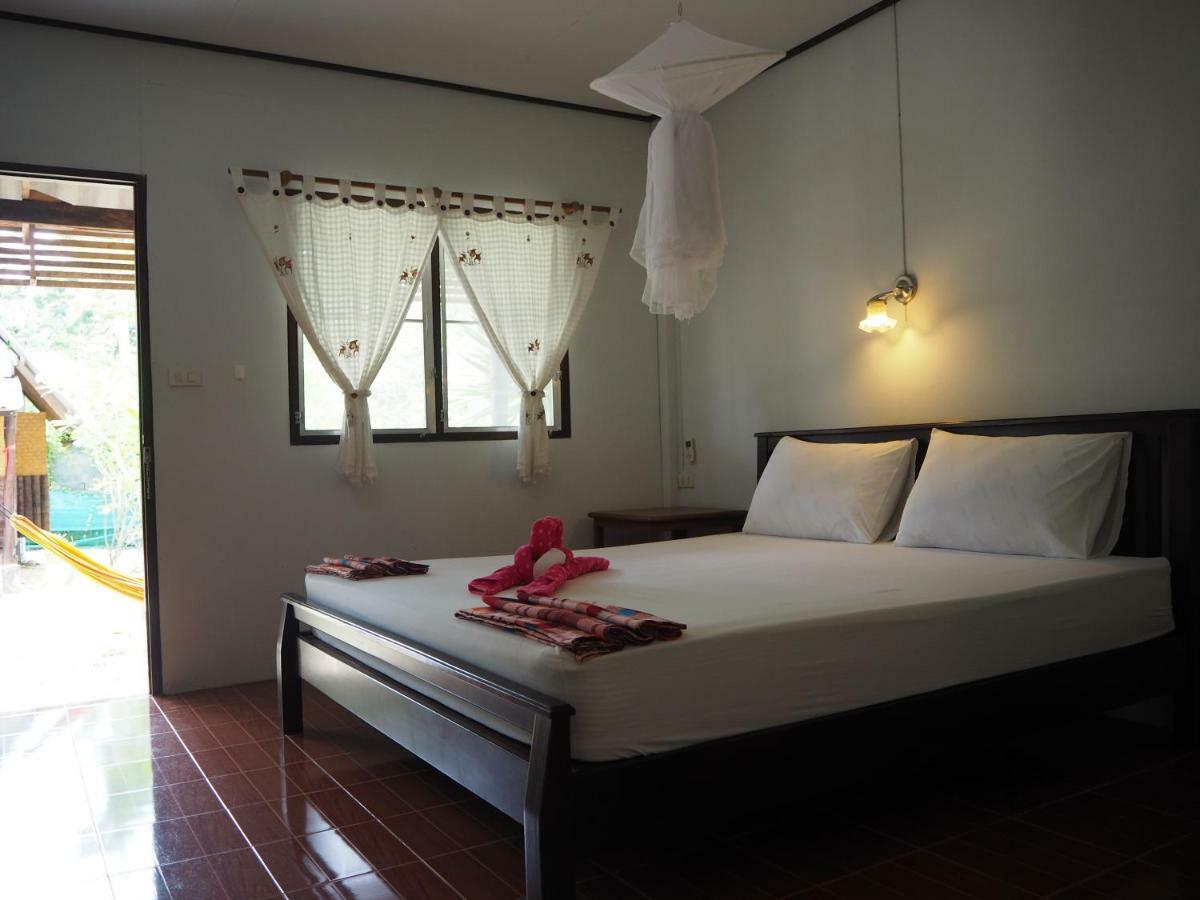 Bluesky Beach Bungalows Ko Lanta Exterior foto